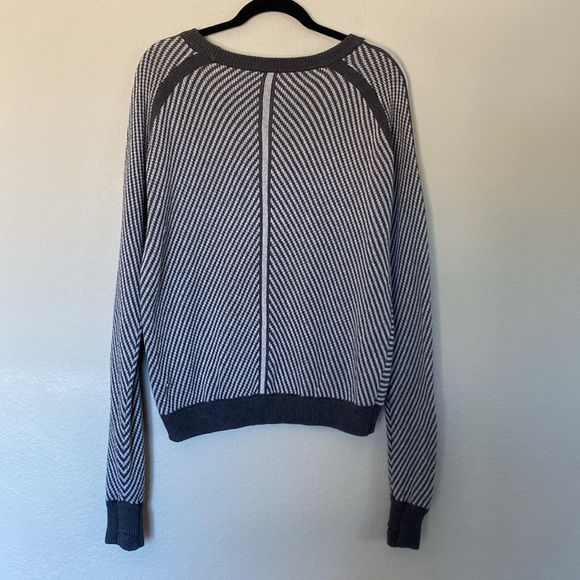 Lululemon Devi Crew striped sweater grey white VGUC - Picture 5 of 5